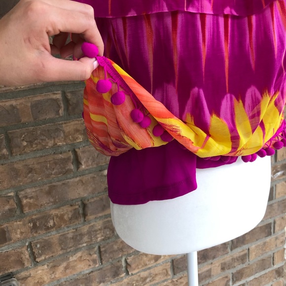 Beautiful Fuchsia Top with Pop-Pom Trim - Picture 5 of 6